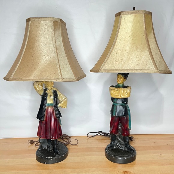 *RARE* Vintage Chalkware European Couple Lamps *RARE* - Picture 6 of 9
